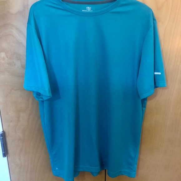 Men’s Athletic Works Short Sleeve SZ: L - Picture 2 of 3